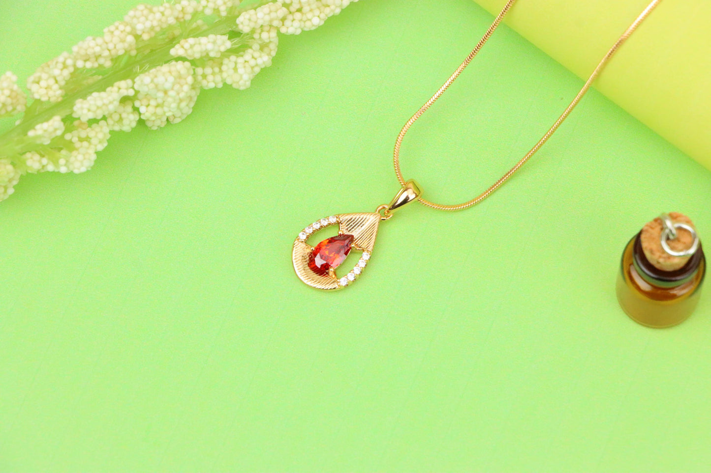 Teardrop Red Pendant with Crystals and Gold Plated Finish, XPPT1692 (2164-4)