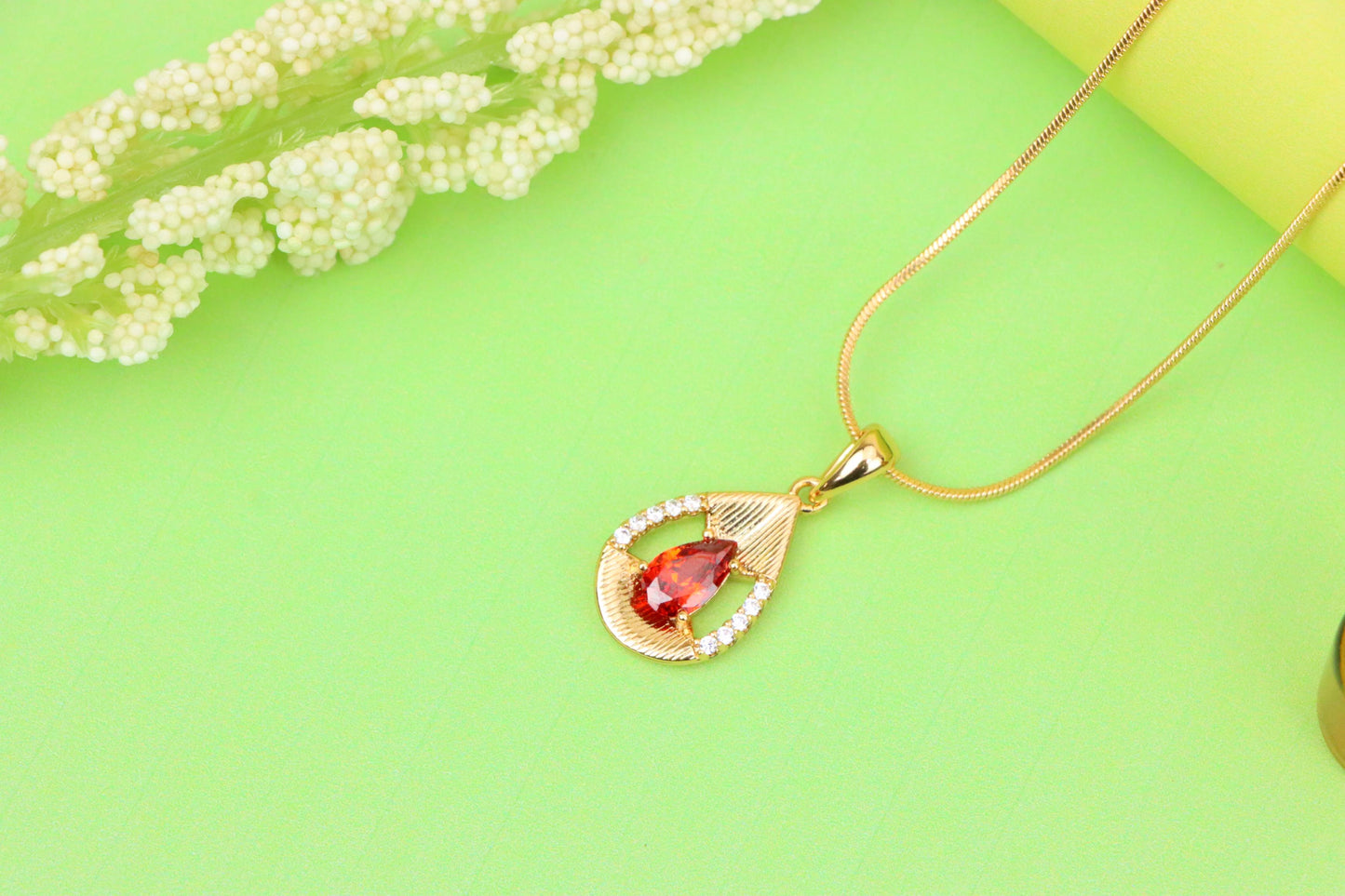 Teardrop Red Pendant with Crystals and Gold Plated Finish, XPPT1692 (2164-4)