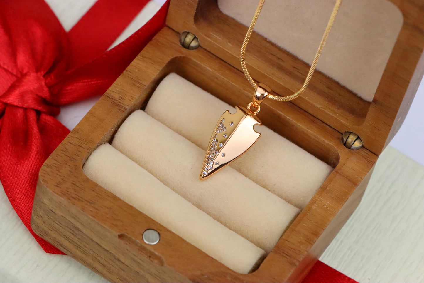 Arrowhead Shaped Rose Gold Pendant with Crystals, XPPT1562 (2144-2)