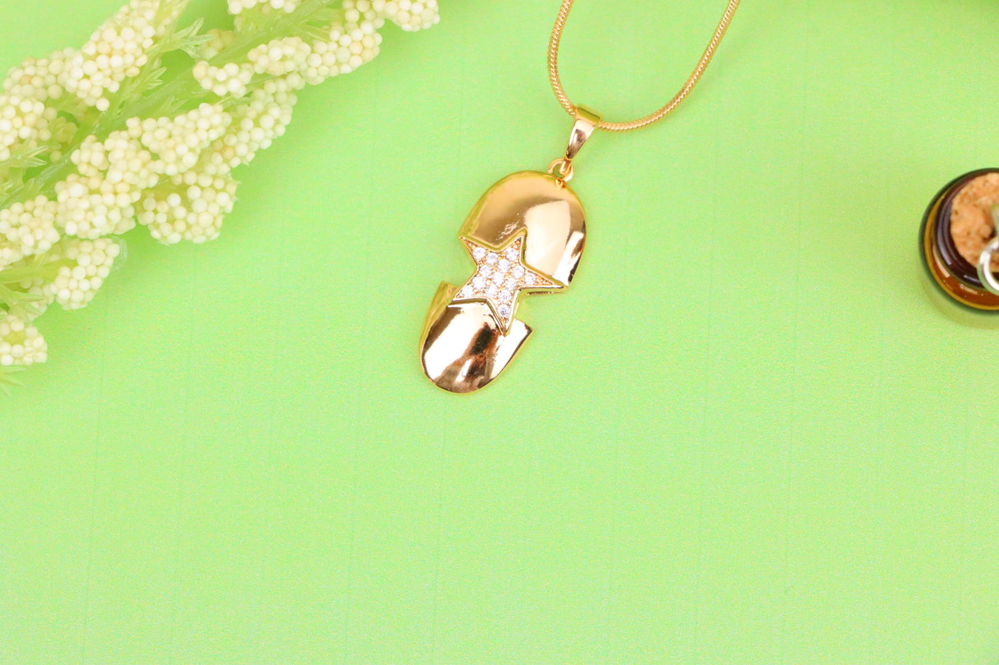 Star Accent Nail Design Rose Gold Pendant with Crystals, XPPT1564 (2144-4)