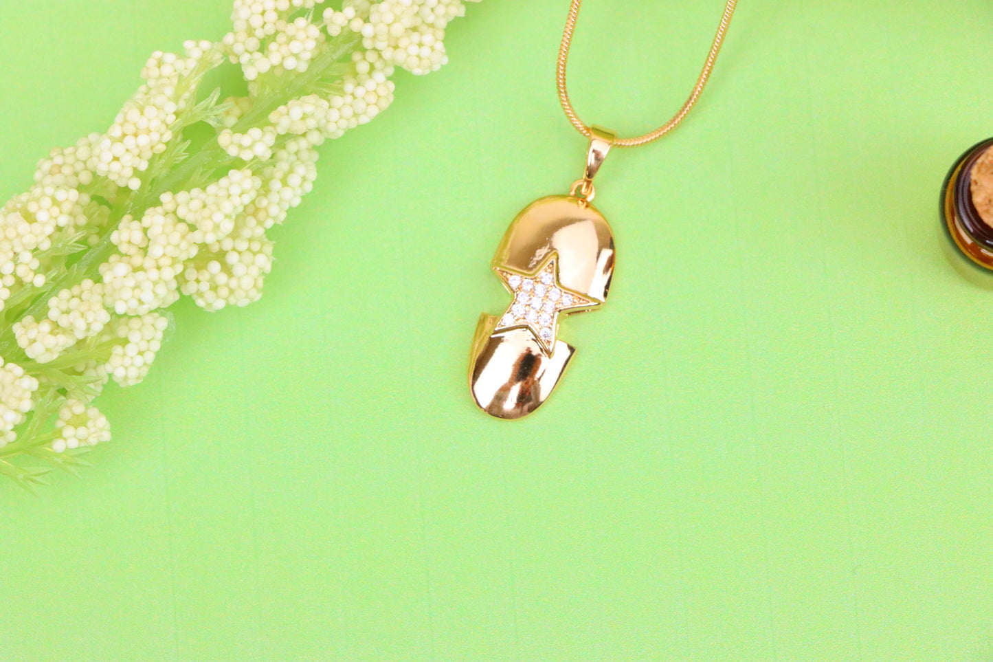 Star Accent Nail Design Rose Gold Pendant with Crystals, XPPT1564 (2144-4)