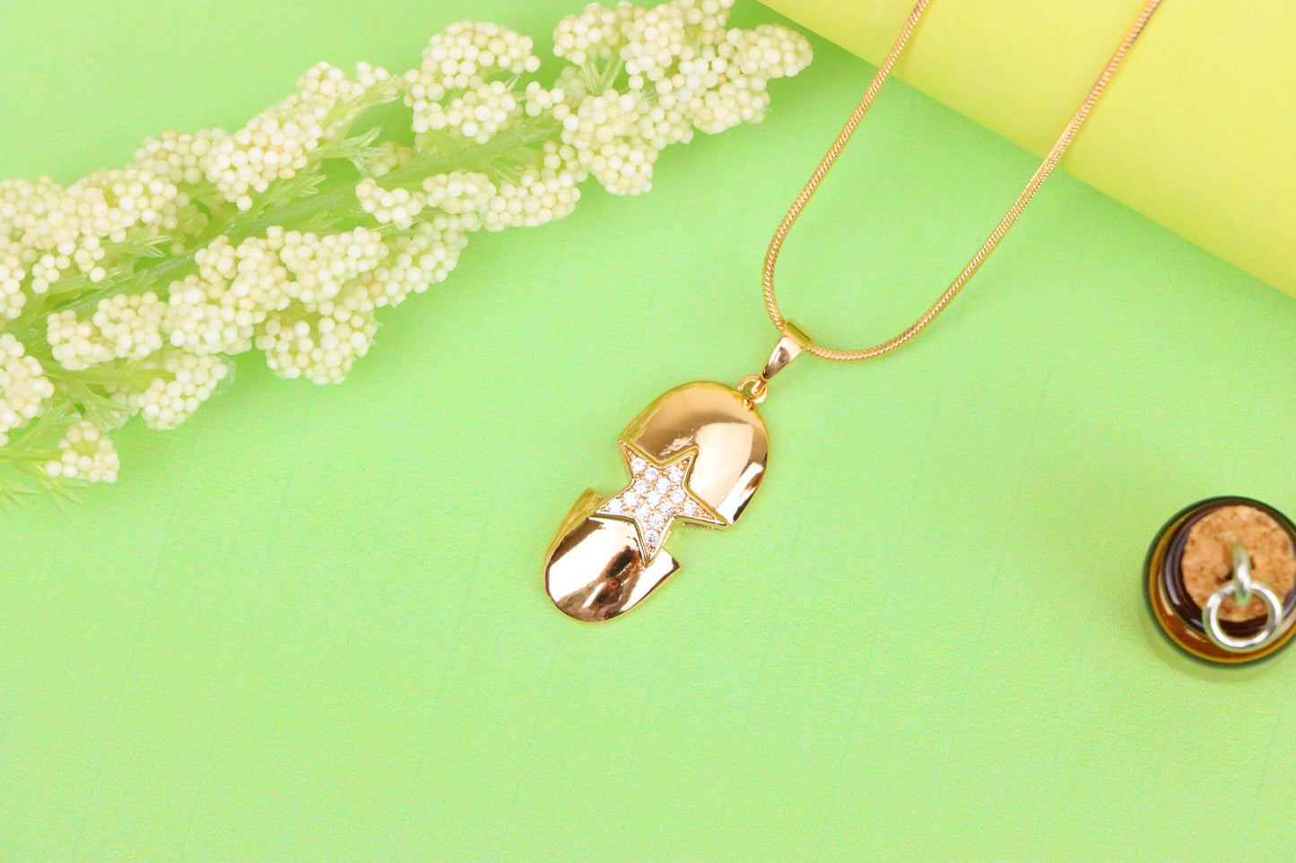 Star Accent Nail Design Rose Gold Pendant with Crystals, XPPT1564 (2144-4)