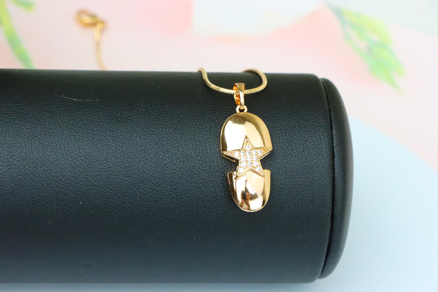 Star Accent Nail Design Rose Gold Pendant with Crystals, XPPT1564 (2144-4)