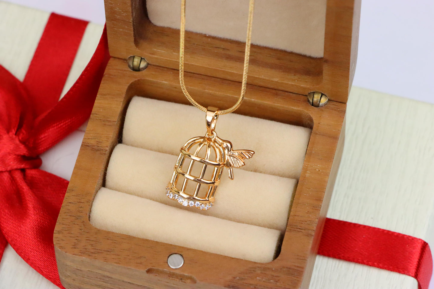 Birdcage Rose Gold Pendant with Crystals and Bird, XPPT1567 (2144-7)