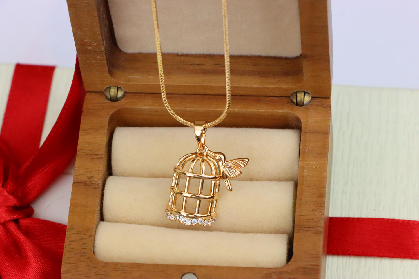 Birdcage Rose Gold Pendant with Crystals and Bird, XPPT1567 (2144-7)