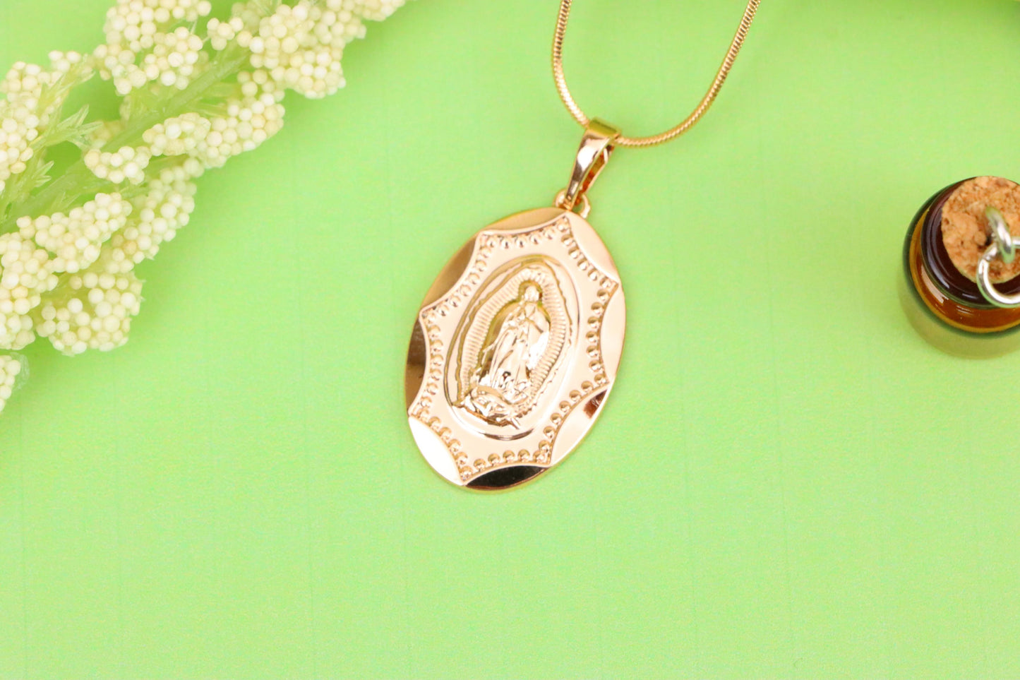 Virgin Mary Oval Rose Gold Pendant – Detailed Religious Charm, XPPT1570 (2144-10)