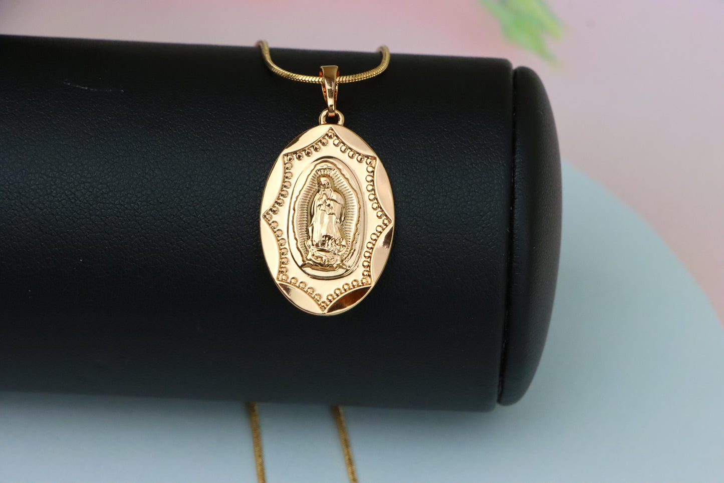 Virgin Mary Oval Rose Gold Pendant – Detailed Religious Charm, XPPT1570 (2144-10)