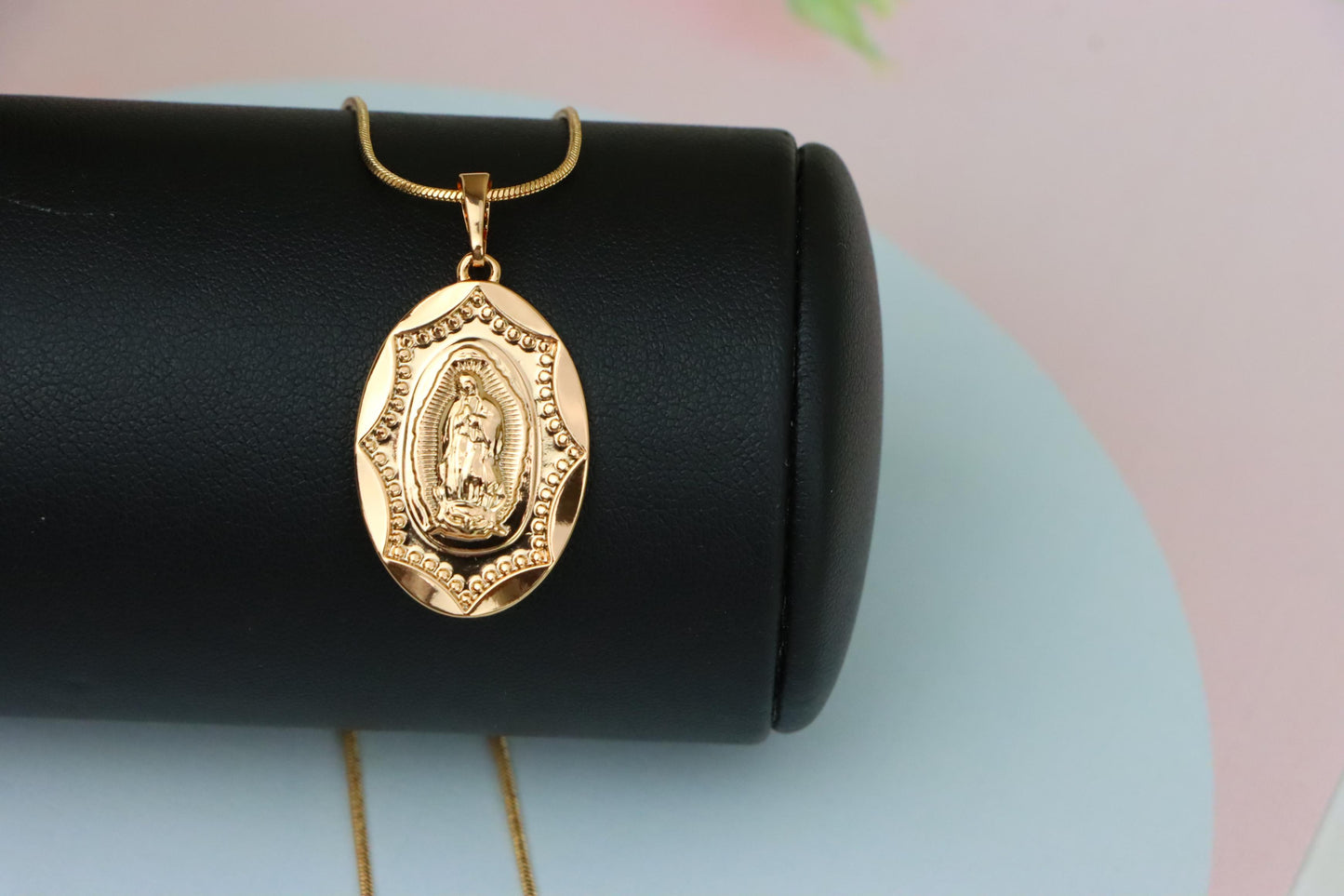 Virgin Mary Oval Rose Gold Pendant – Detailed Religious Charm, XPPT1570 (2144-10)