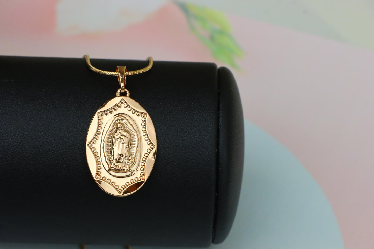 Virgin Mary Oval Rose Gold Pendant – Detailed Religious Charm, XPPT1570 (2144-10)