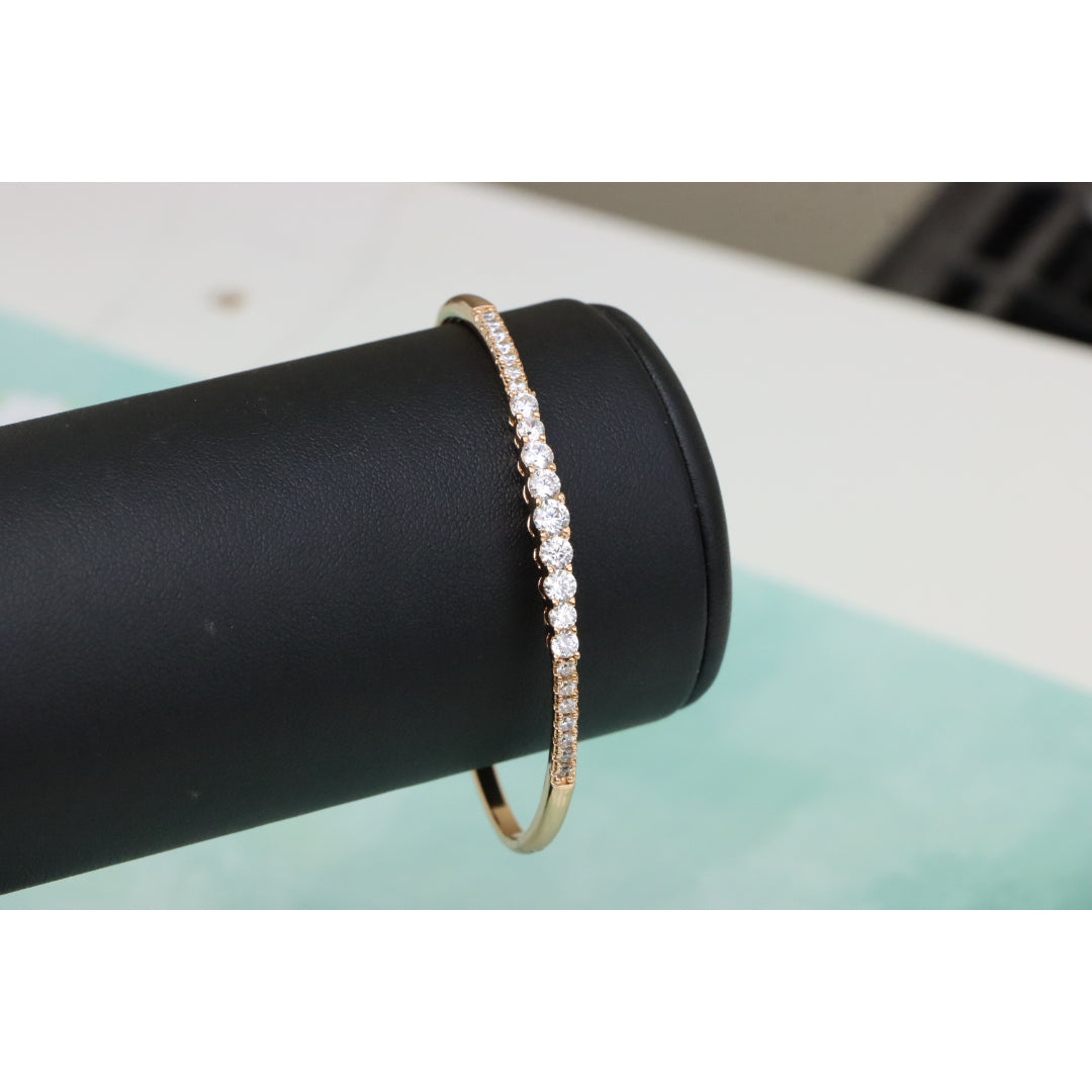 Elegant Rose Gold Bangle with Sparkling Center Crystal Accents, XPBL0435 (2044-5)