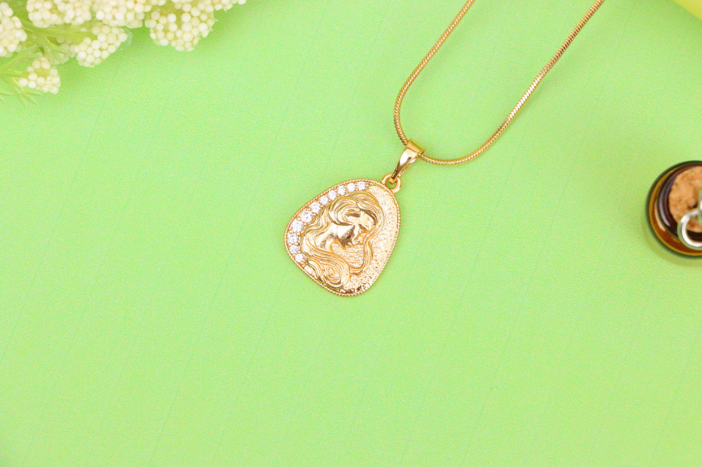 Woman Profile Rose Gold Pendant with Crystal Edge, XPPT1580 (2145-10)