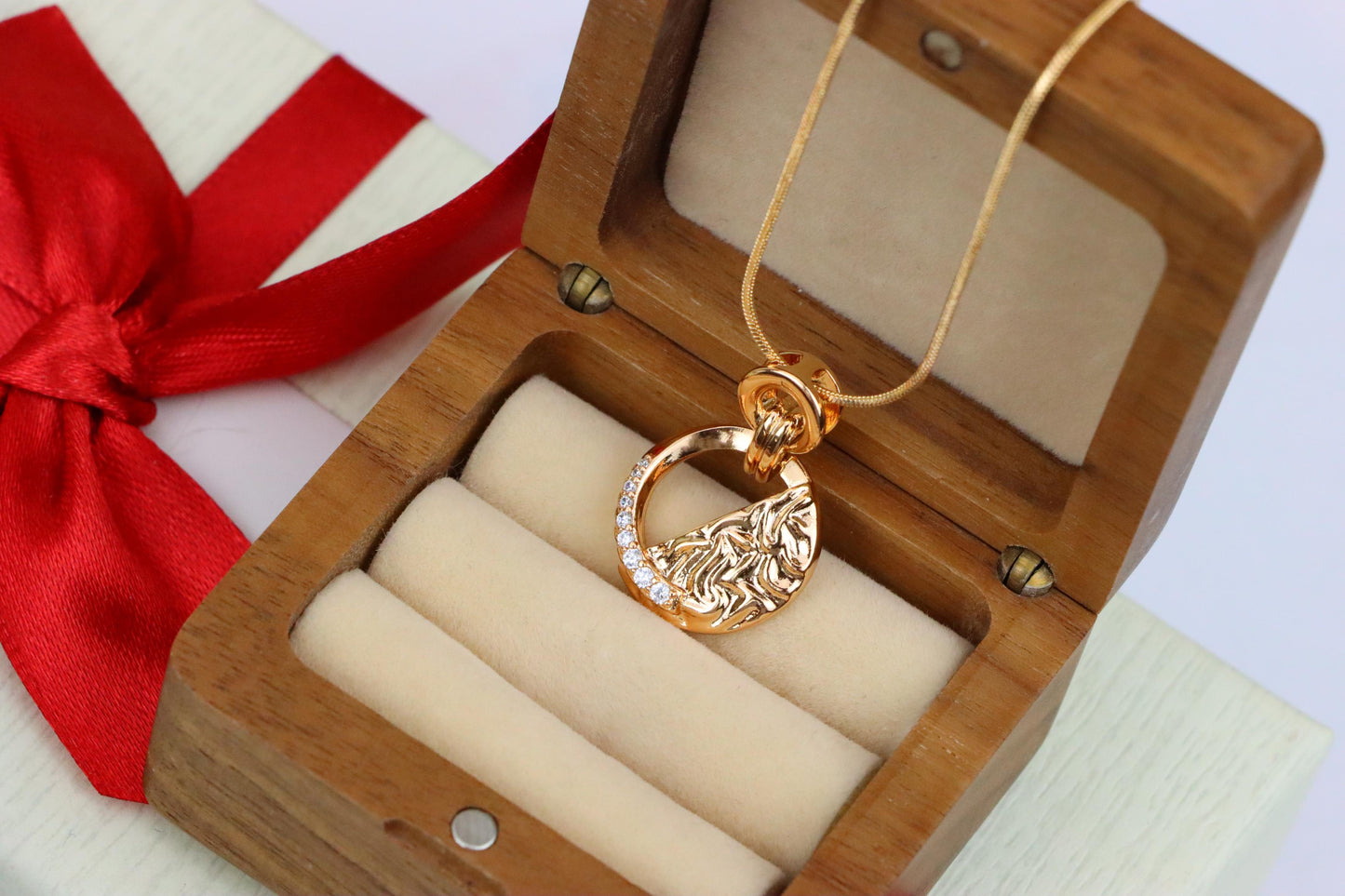Textured Circle Rose Gold Pendant with Crystals, XPPT1583 (2146-3)