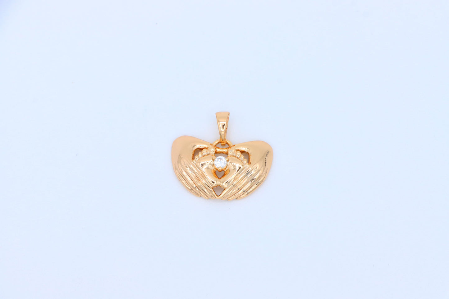 Heart-Shaped Hand Embrace Pendant with Crystal, XPPT1584 (2146-4)
