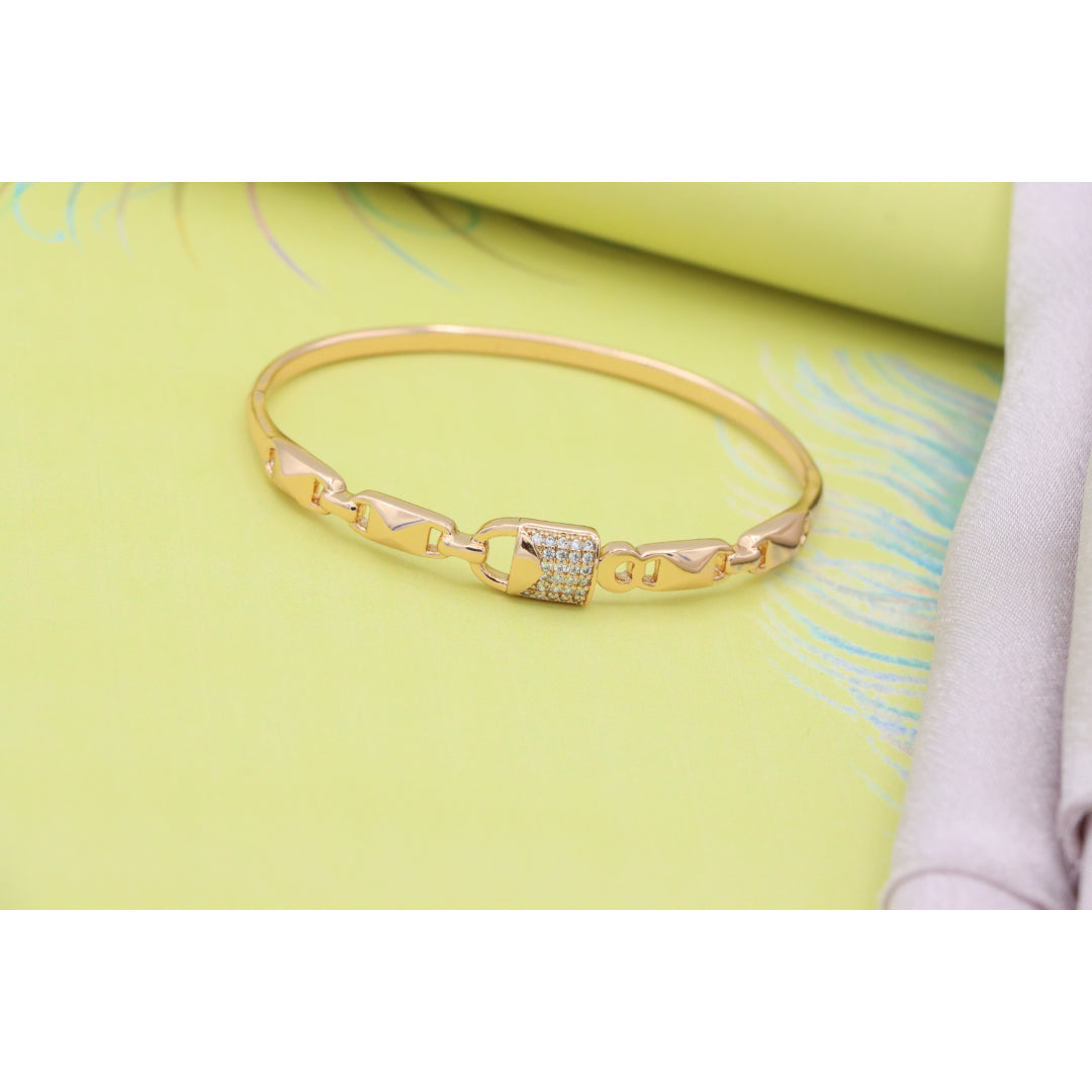 Elegant Rose Gold Bangle with Textured Links and Diamond Accents, XPBL0457 (2046-7)