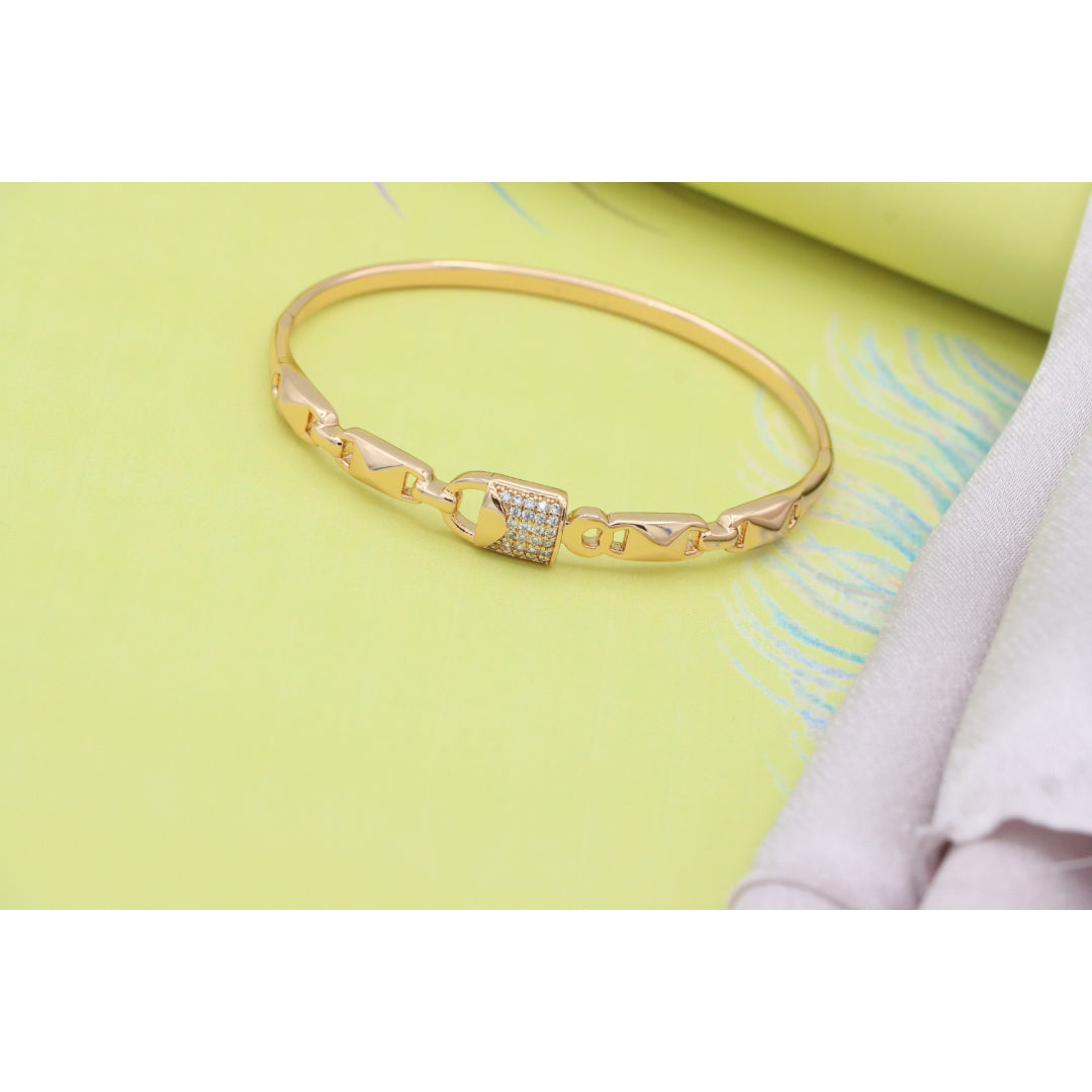 Elegant Rose Gold Bangle with Textured Links and Diamond Accents, XPBL0457 (2046-7)