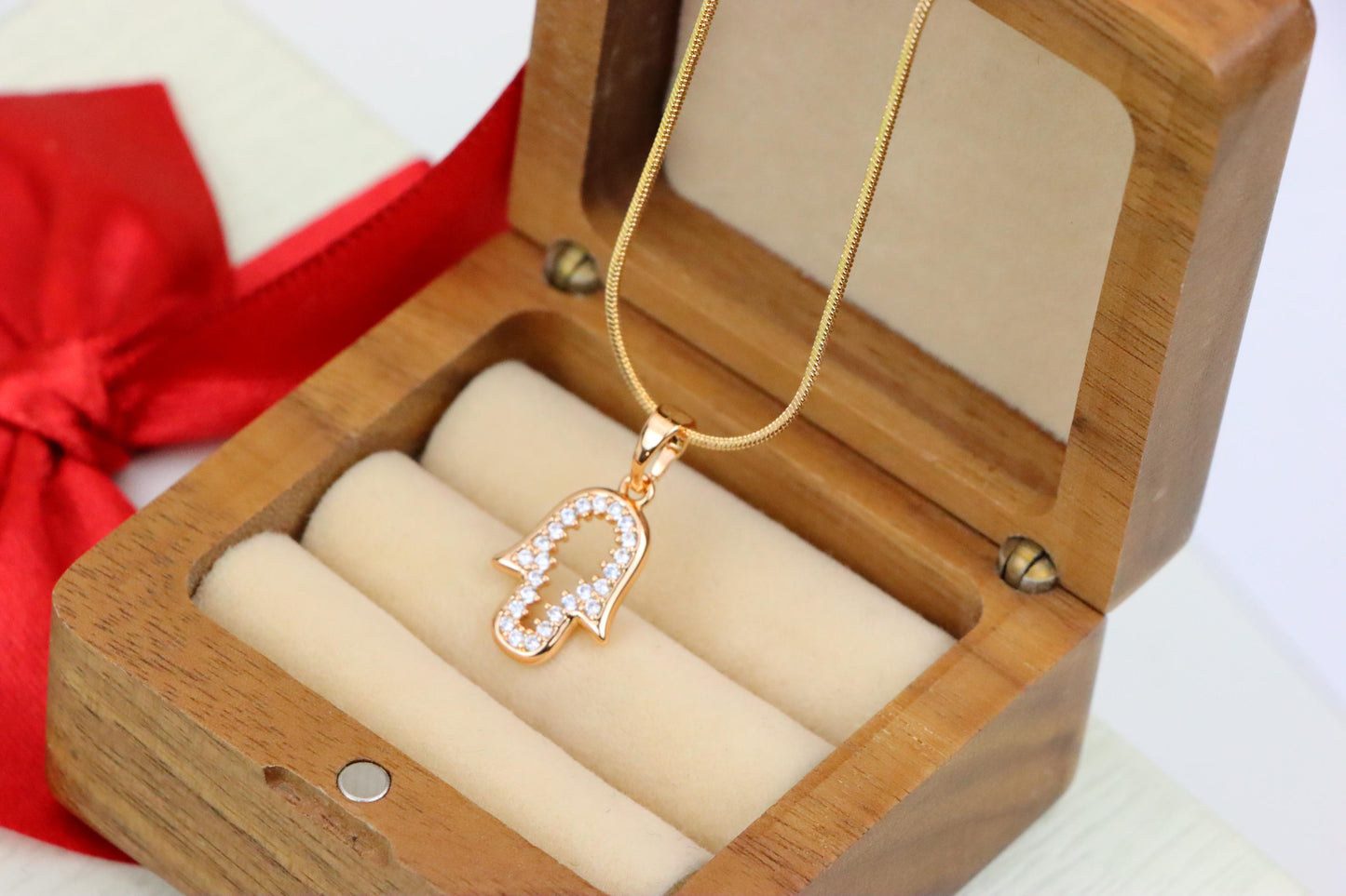 Rose Gold Hamsa Pendant with Crystals – Symbol of Protection & Luck, XPPT1220 (2122-6)