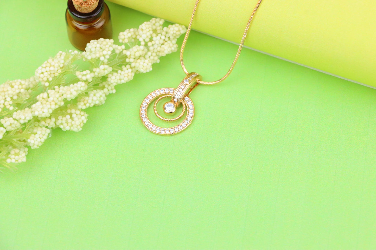 Elegant Rose Gold Circular Pendant with Sparkling Crystal Accents, XPPT1221 (2122-7)