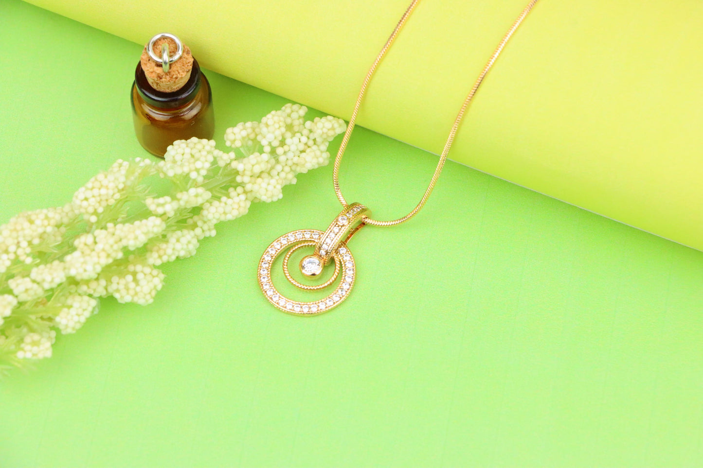 Elegant Rose Gold Circular Pendant with Sparkling Crystal Accents, XPPT1221 (2122-7)