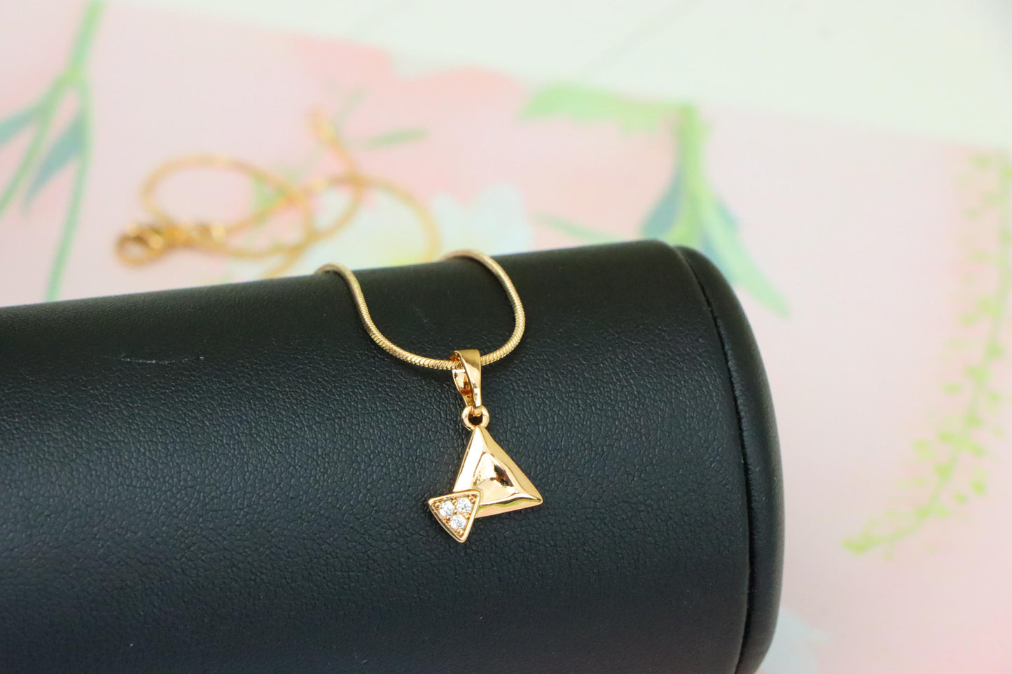 Chic Rose Gold Triangle Pendant with Sparkling Stone Accent, XPPT1222 (2122-8)
