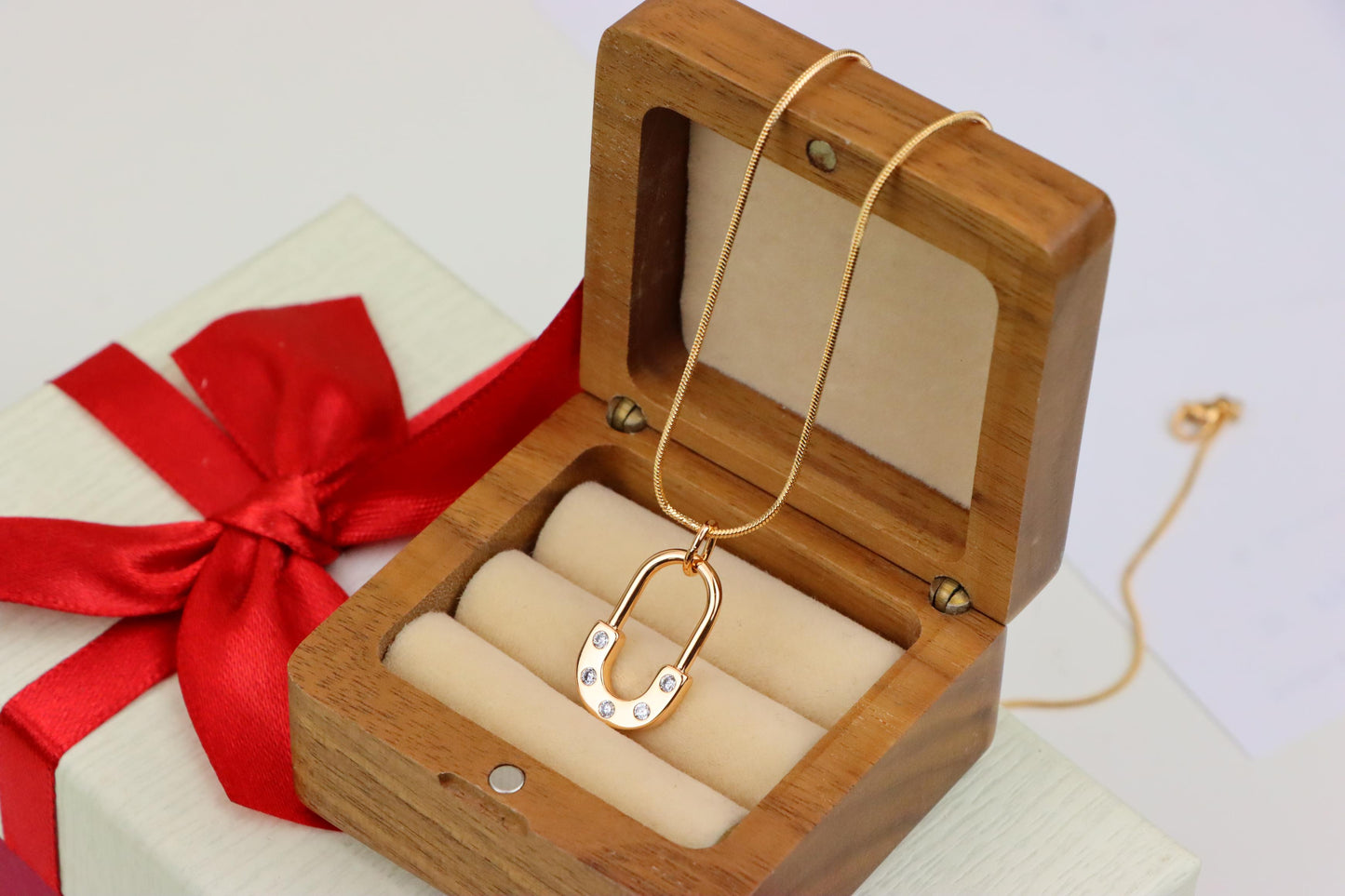 Rose Gold Modern U-Shaped Pendant with Sparkling Stone Inlay, XPPT1223 (2122-9)