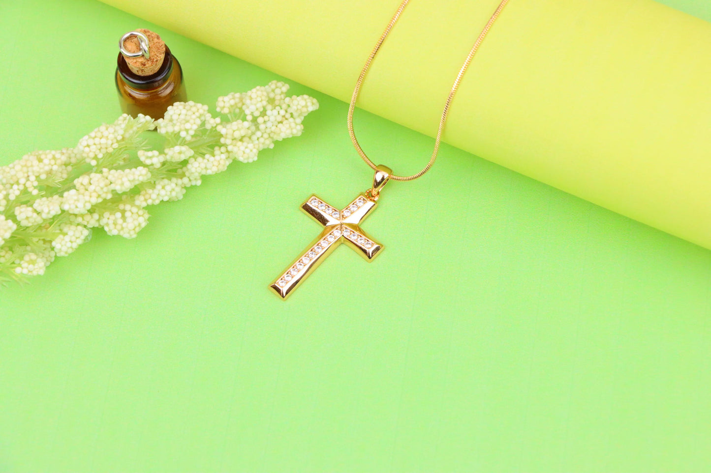 Rose Gold Cross Pendant with Crystals in Polished Elegant Finish, XPPT1224 (2122-10)