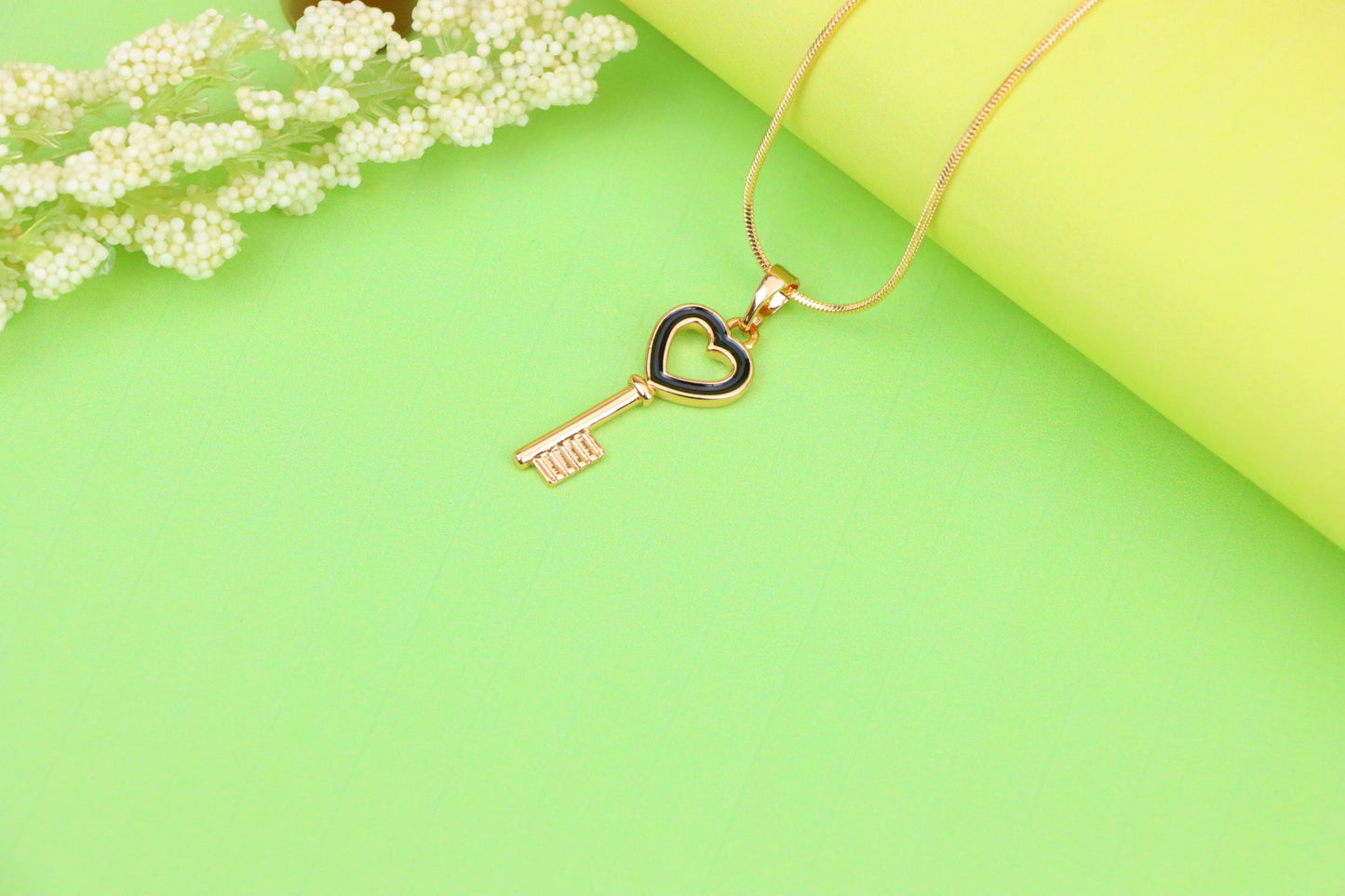 Heart Key Design Rose Gold Pendant in Elegant Minimal Style, XPPT1228 (2123-4)