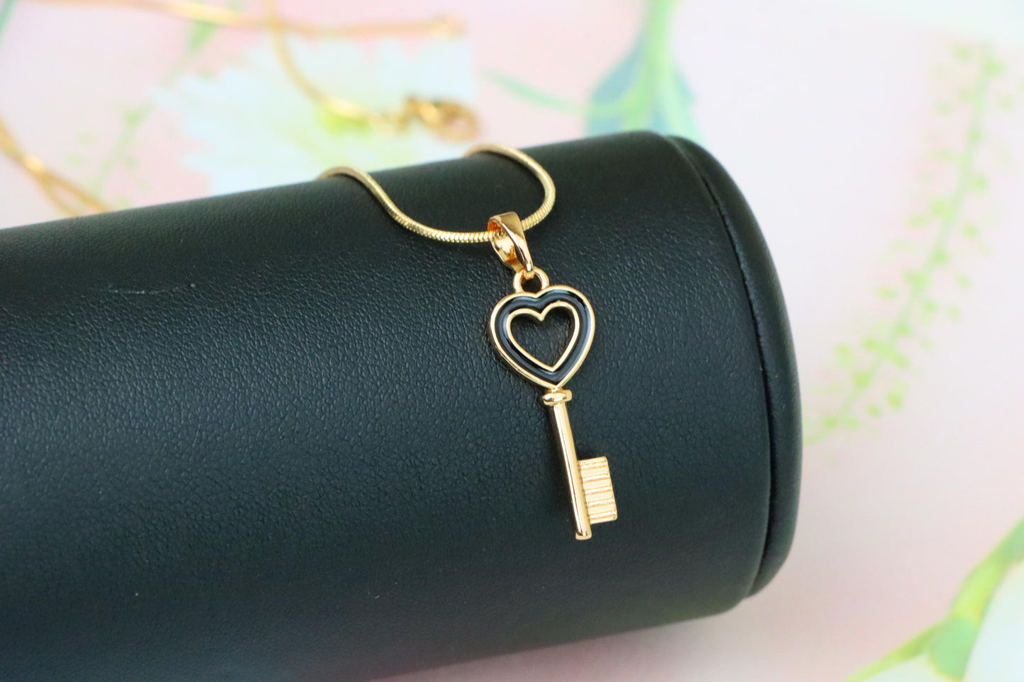 Heart Key Design Rose Gold Pendant in Elegant Minimal Style, XPPT1228 (2123-4)
