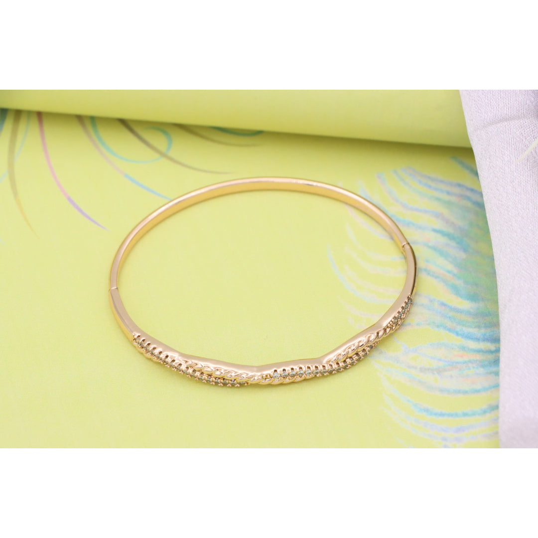 Elegant Rose Gold Bangle with Sparkling Twisted Chain Design, XPBL0509 (2051-9)
