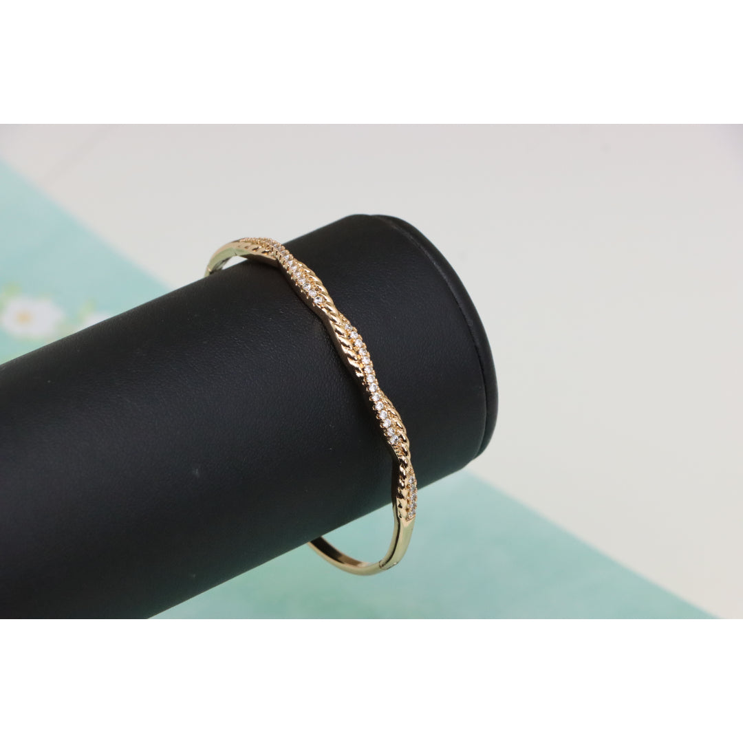 Elegant Rose Gold Bangle with Sparkling Twisted Chain Design, XPBL0509 (2051-9)