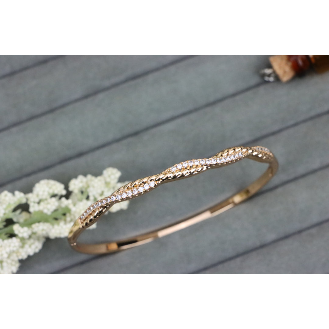 Elegant Rose Gold Bangle with Sparkling Twisted Chain Design, XPBL0509 (2051-9)