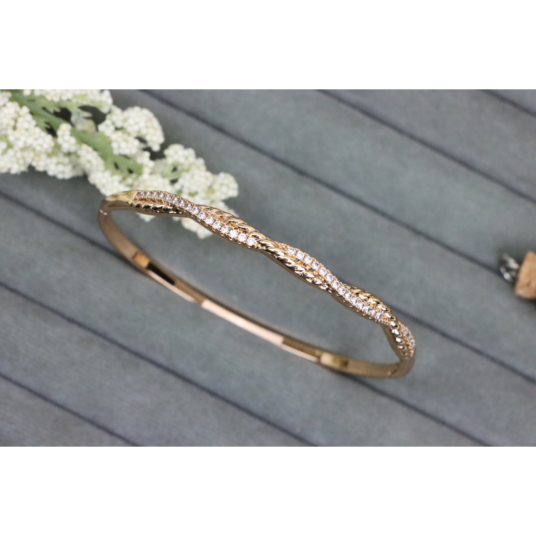 Elegant Rose Gold Bangle with Sparkling Twisted Chain Design, XPBL0509 (2051-9)