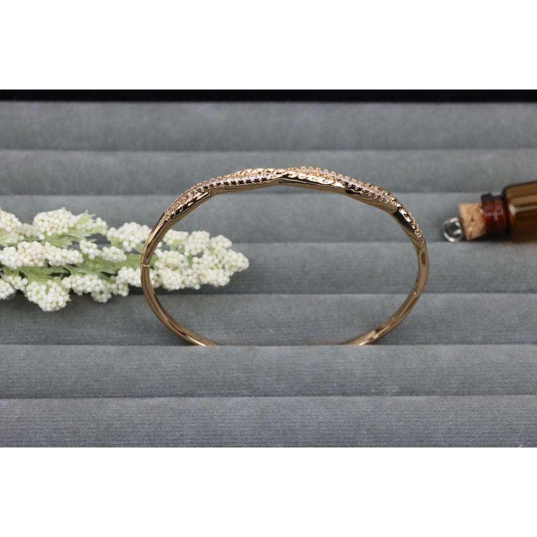 Elegant Rose Gold Bangle with Sparkling Twisted Chain Design, XPBL0509 (2051-9)
