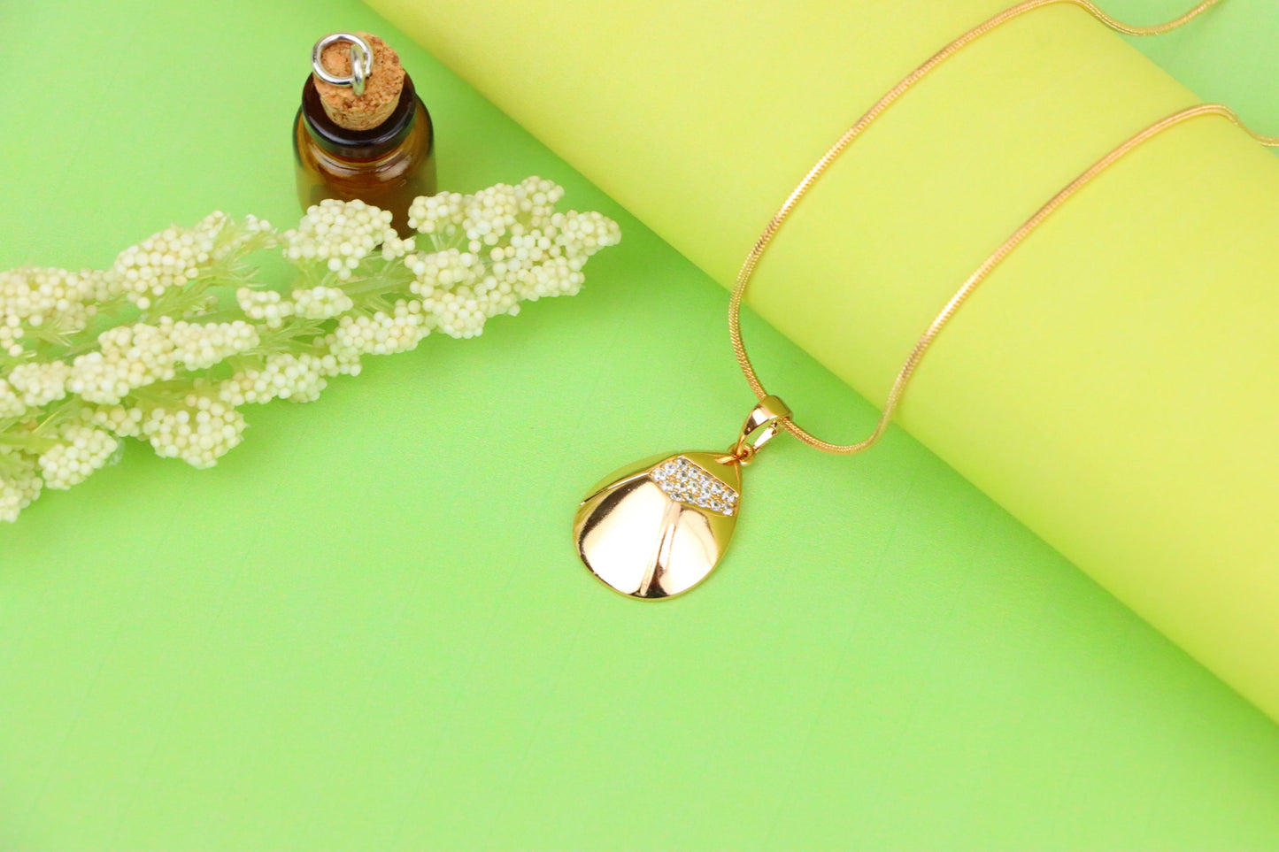 Elegant Rose Gold Teardrop Pendant with Crystal Accent Detailing, XPPT1230 (2123-6)