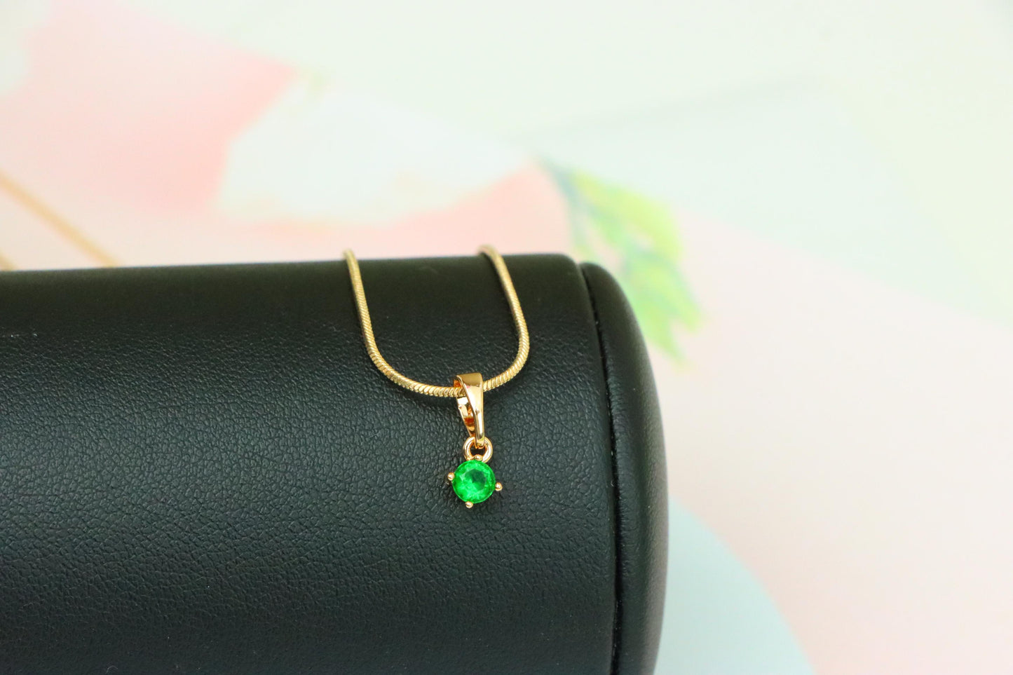 Mini Round Green Pendant in Rose Gold with Dainty and Bright Design, XPPT1624 (2148-9)