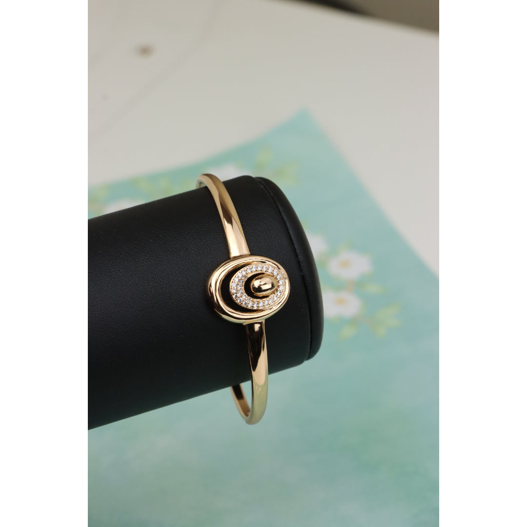 Elegant Rose Gold Bangle with Crystal Halo Oval Accent Design, XPBL0517 (2052-7)