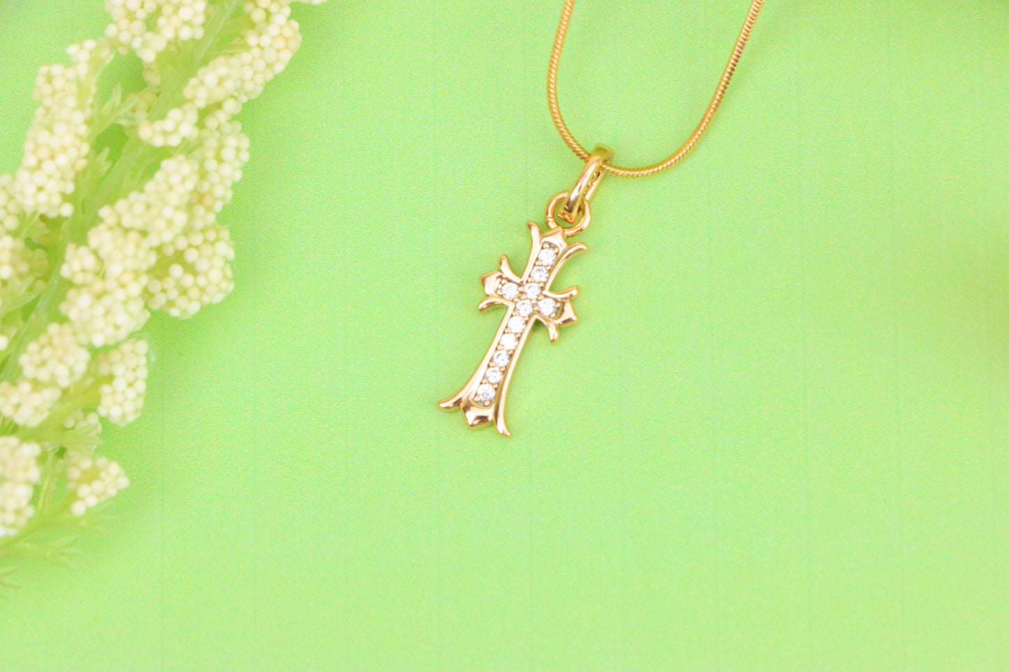 Elegant Rose Gold Cross Pendant with Sparkling Accents, XPPT1629 (2149-3)