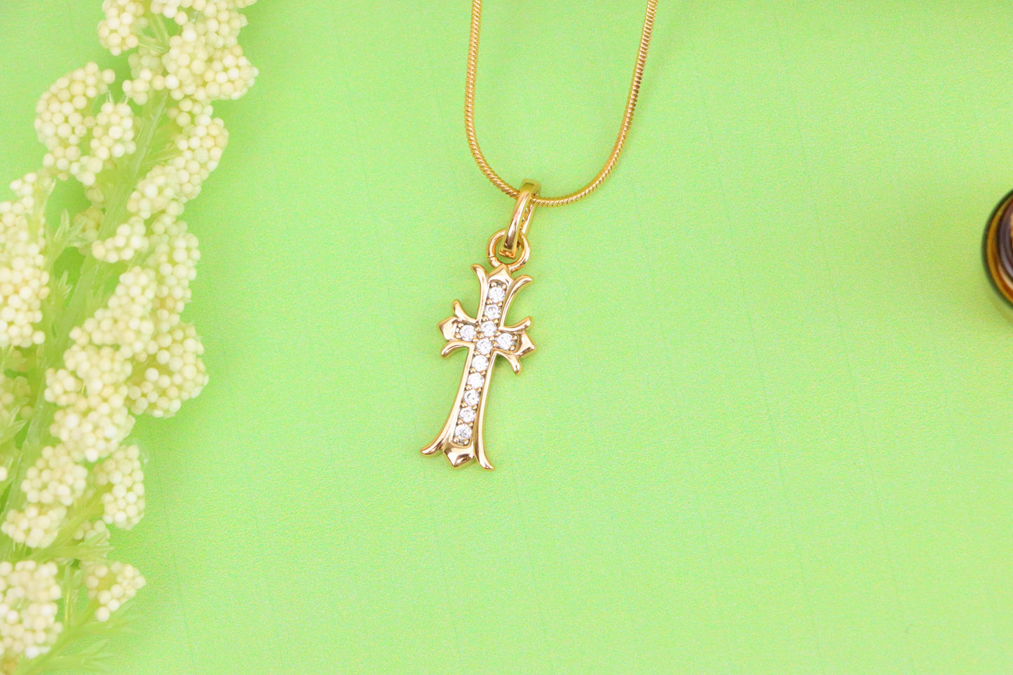 Elegant Rose Gold Cross Pendant with Sparkling Accents, XPPT1629 (2149-3)