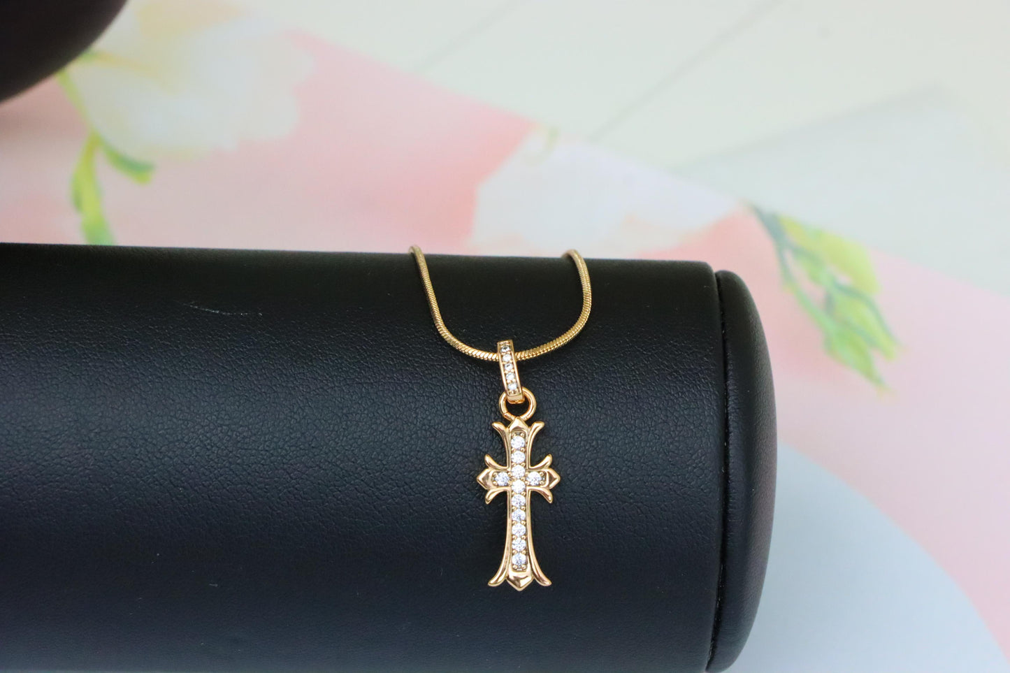 Elegant Rose Gold Cross Pendant with Sparkling Accents, XPPT1629 (2149-3)