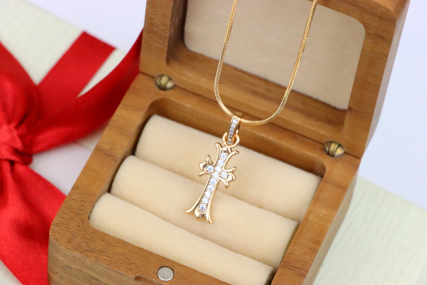 Elegant Rose Gold Cross Pendant with Sparkling Accents, XPPT1629 (2149-3)