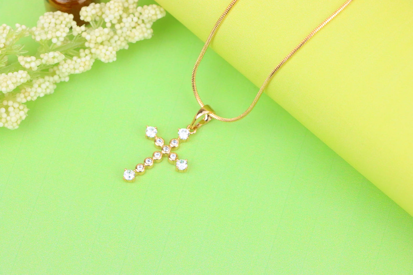 Rose Gold Cross Pendant with Sparkling Cubic Zirconia Accents, XPPT1239 (2124-5)