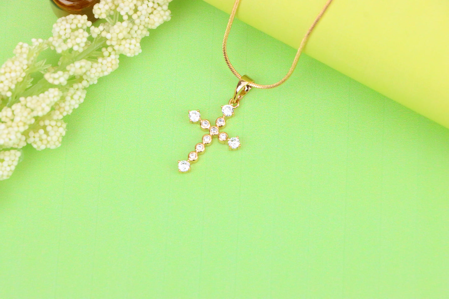 Rose Gold Cross Pendant with Sparkling Cubic Zirconia Accents, XPPT1239 (2124-5)