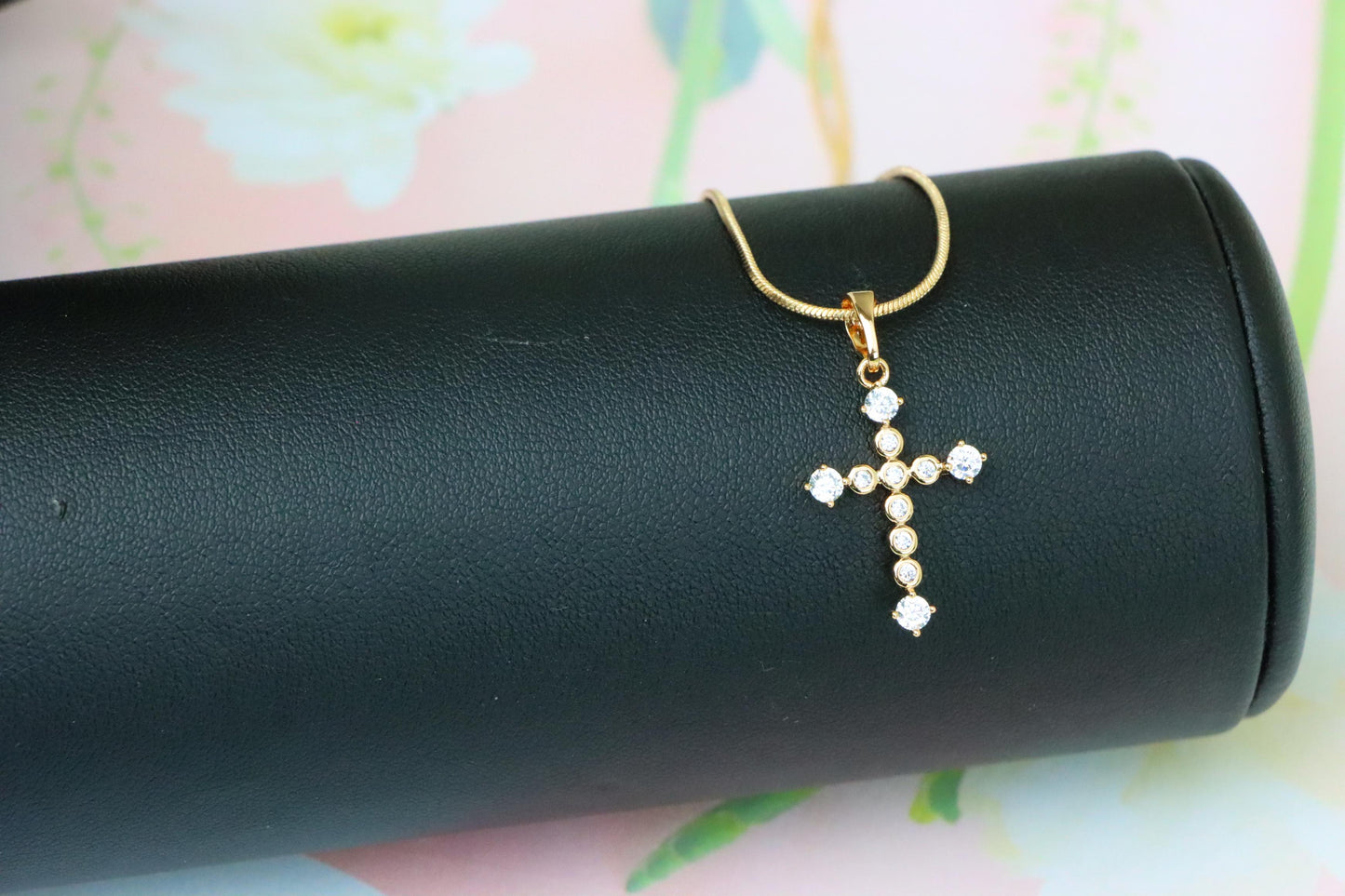 Rose Gold Cross Pendant with Sparkling Cubic Zirconia Accents, XPPT1239 (2124-5)