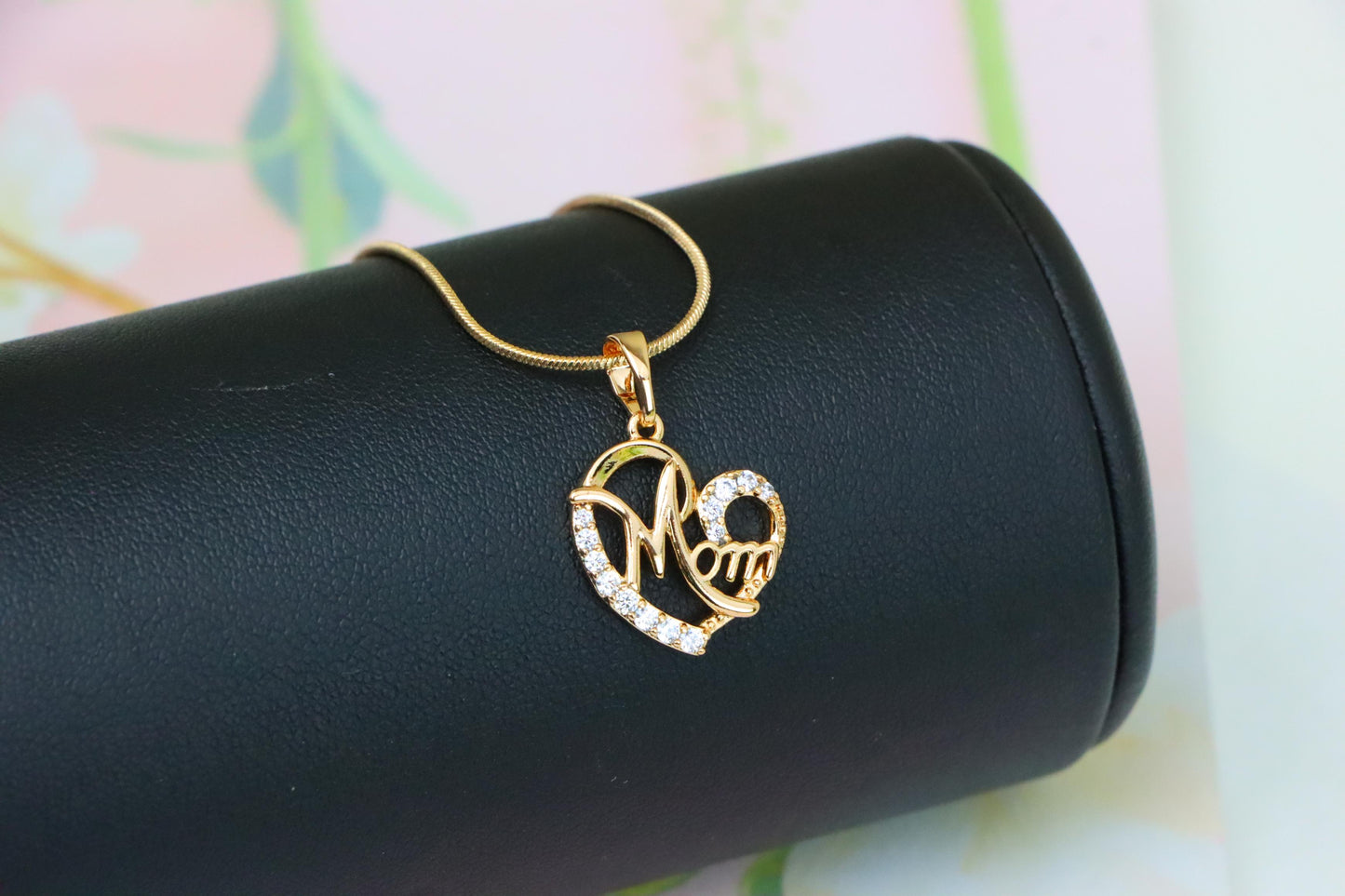 Rose Gold Heart Pendant with Sparkling 'Mom' Letter Design, XPPT1241 (2124-7)