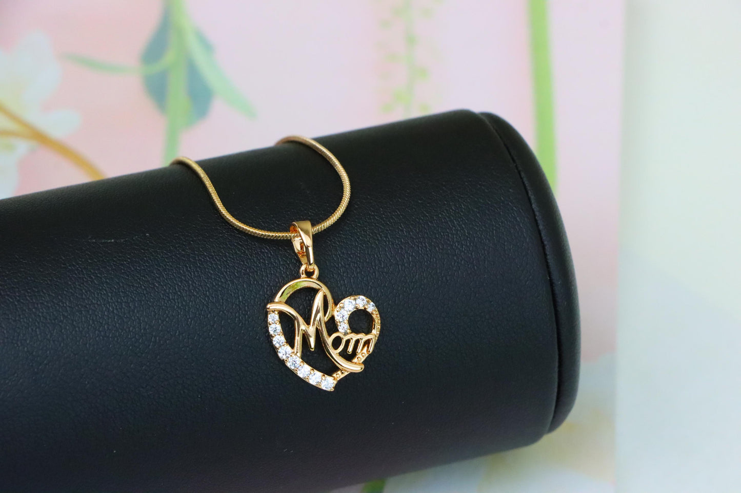 Rose Gold Heart Pendant with Sparkling 'Mom' Letter Design, XPPT1241 (2124-7)