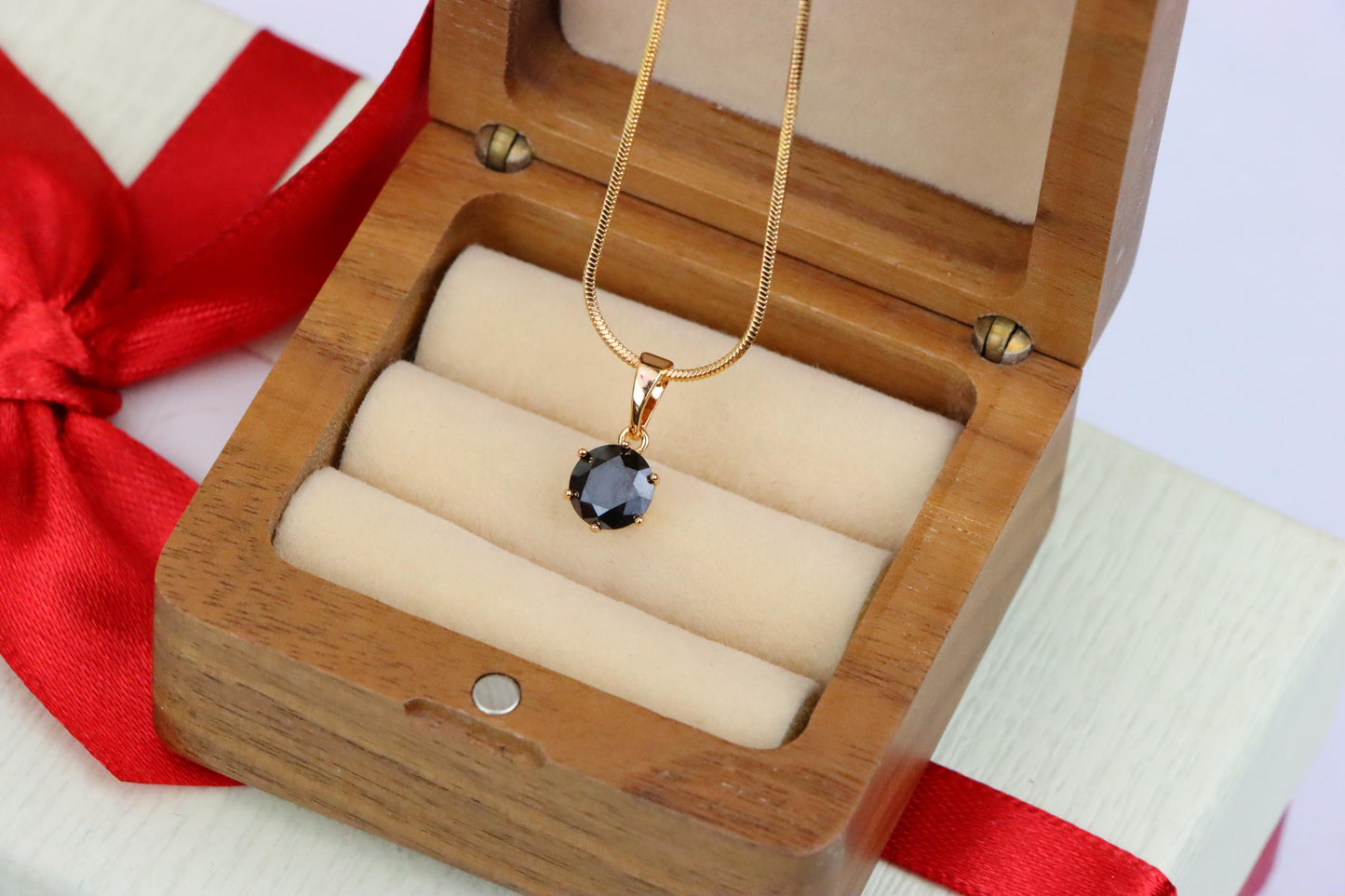Elegant Black Oval Pendant in Gold –Minimalist Charm, XPPT1643 (2149-7)