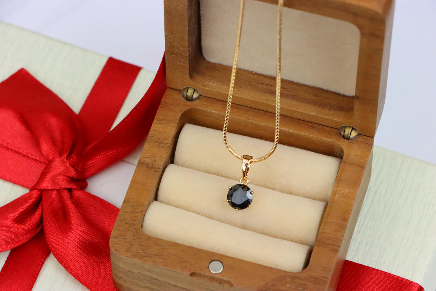 Elegant Black Oval Pendant in Gold –Minimalist Charm, XPPT1643 (2149-7)
