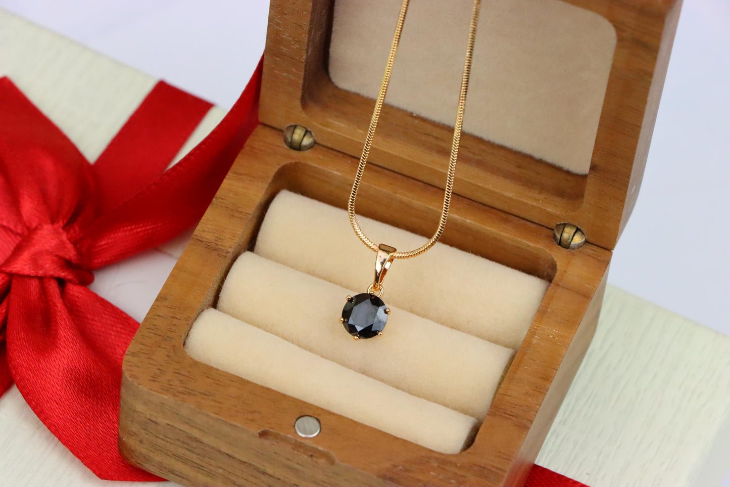 Elegant Black Oval Pendant in Gold –Minimalist Charm, XPPT1643 (2149-7)