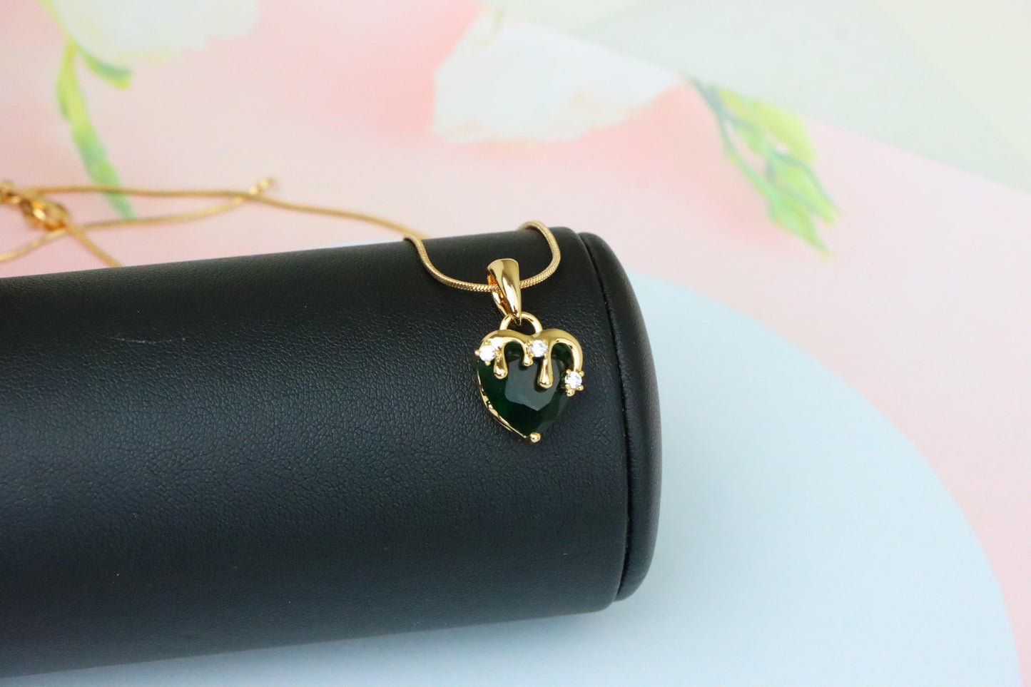 Heart Drip Green Pendant in Gold Finish Stylish Jewelry, XPPT1695 (2165-5)