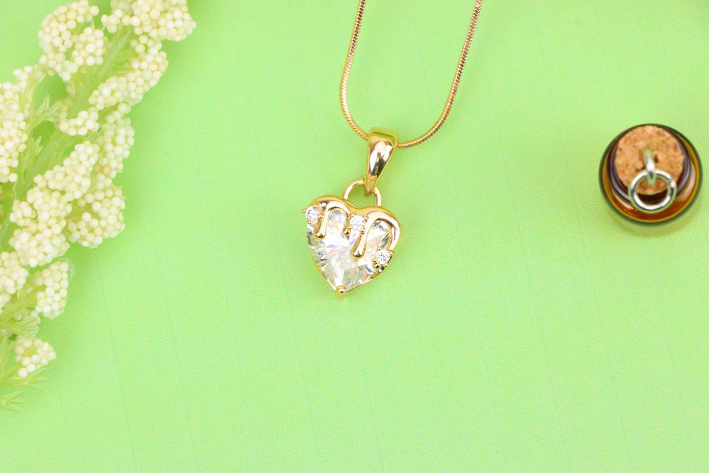 Heart Drip White Pendant in Gold Finish Stylish Jewelry, XPPT1696 (2150-5)