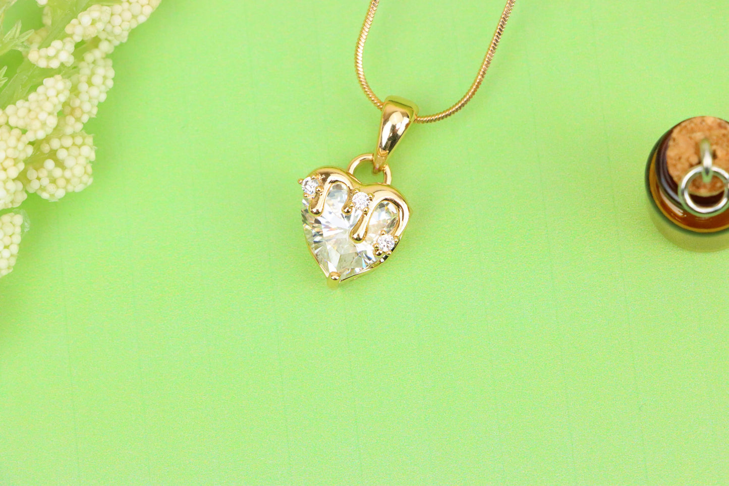Heart Drip White Pendant in Gold Finish Stylish Jewelry, XPPT1696 (2150-5)